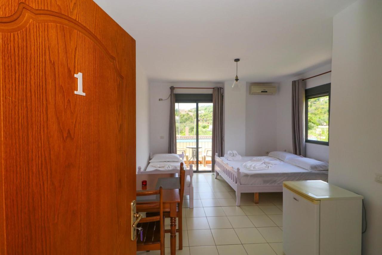 Bora Rooms Himarë Dış mekan fotoğraf
