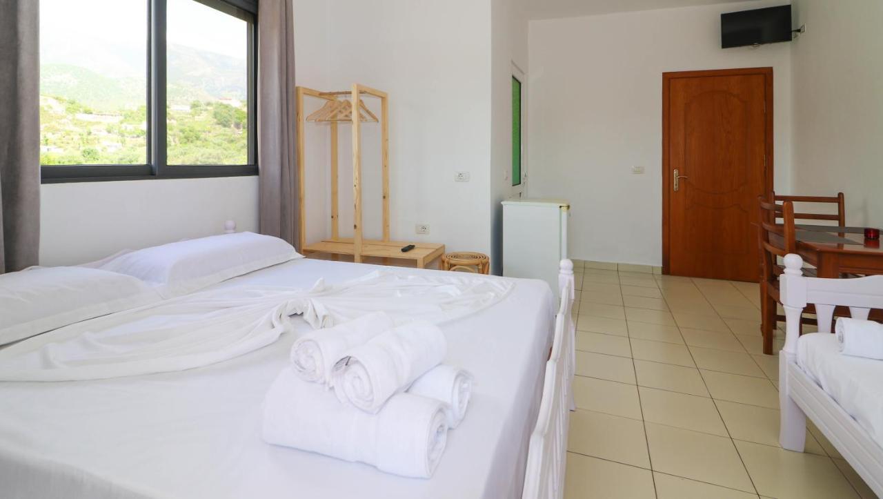 Bora Rooms Himarë Dış mekan fotoğraf