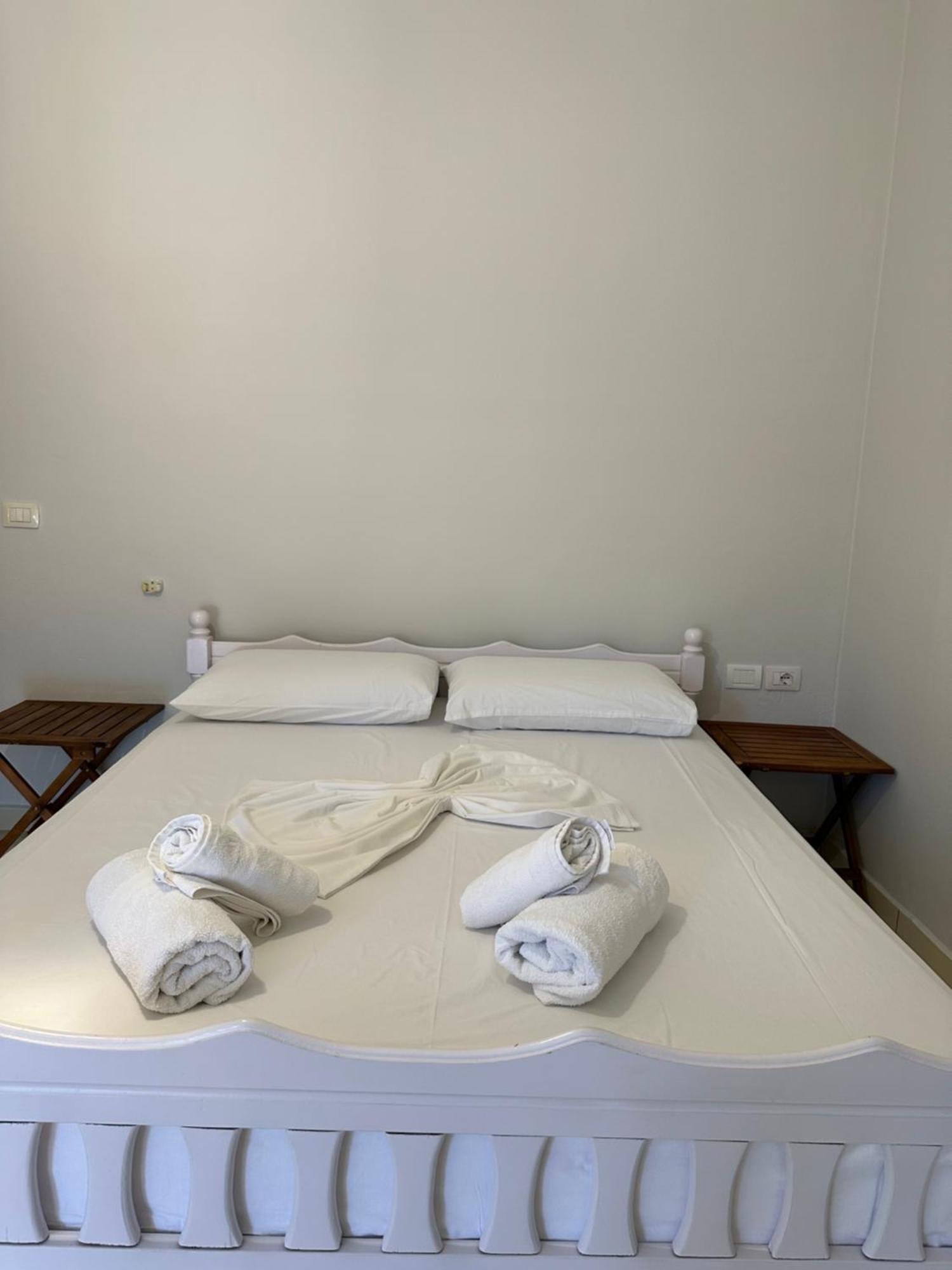 Bora Rooms Himarë Dış mekan fotoğraf