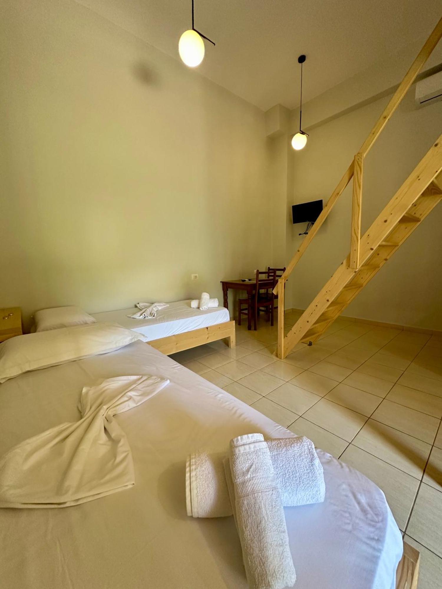 Bora Rooms Himarë Dış mekan fotoğraf