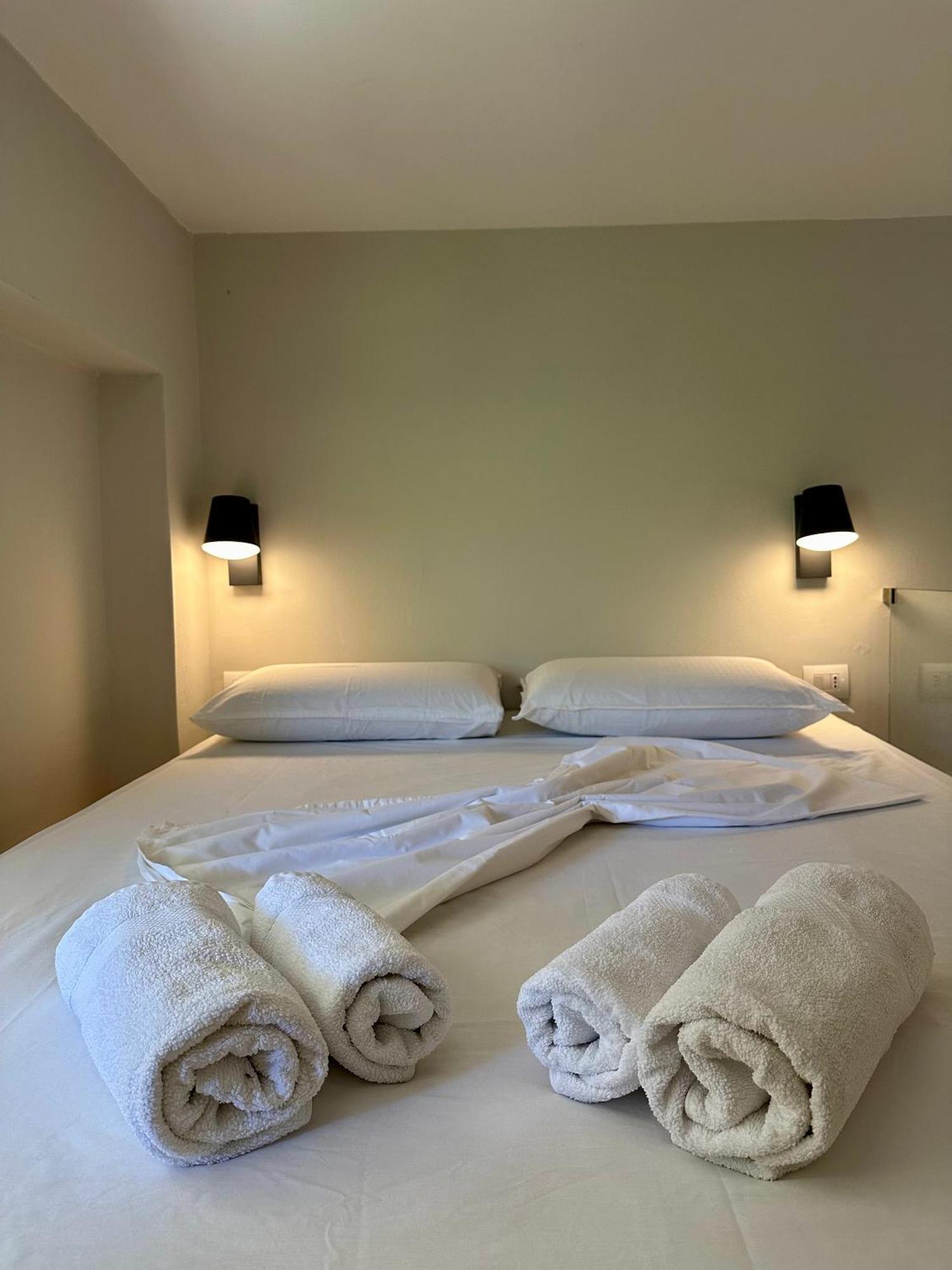 Bora Rooms Himarë Dış mekan fotoğraf