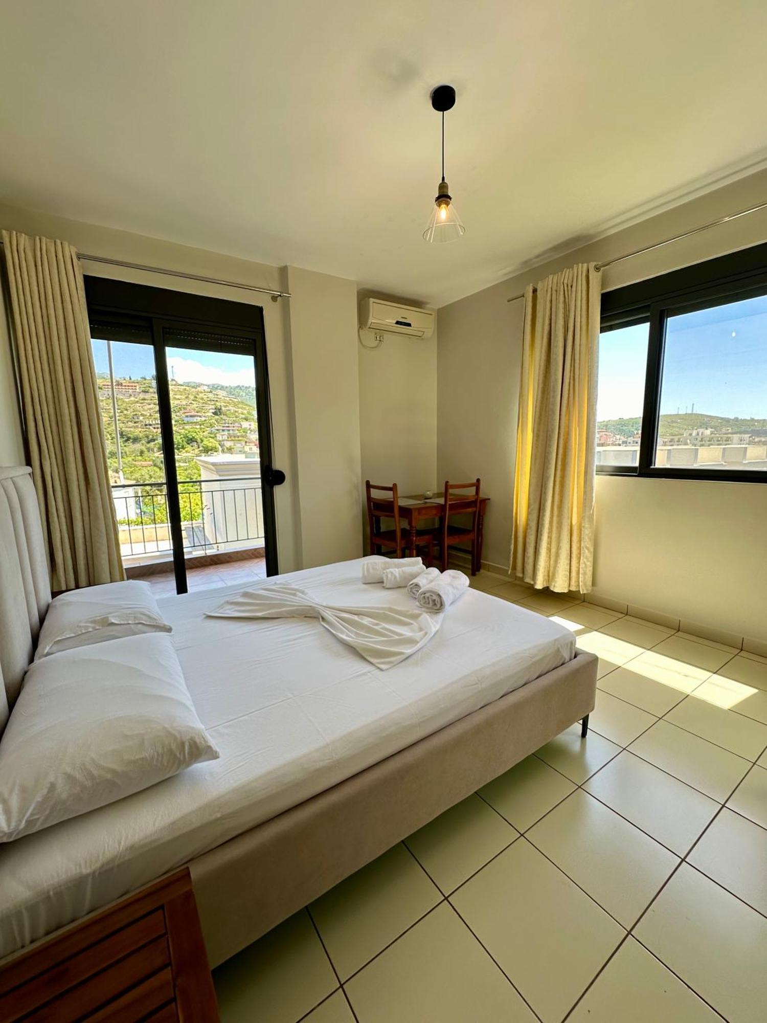 Bora Rooms Himarë Dış mekan fotoğraf