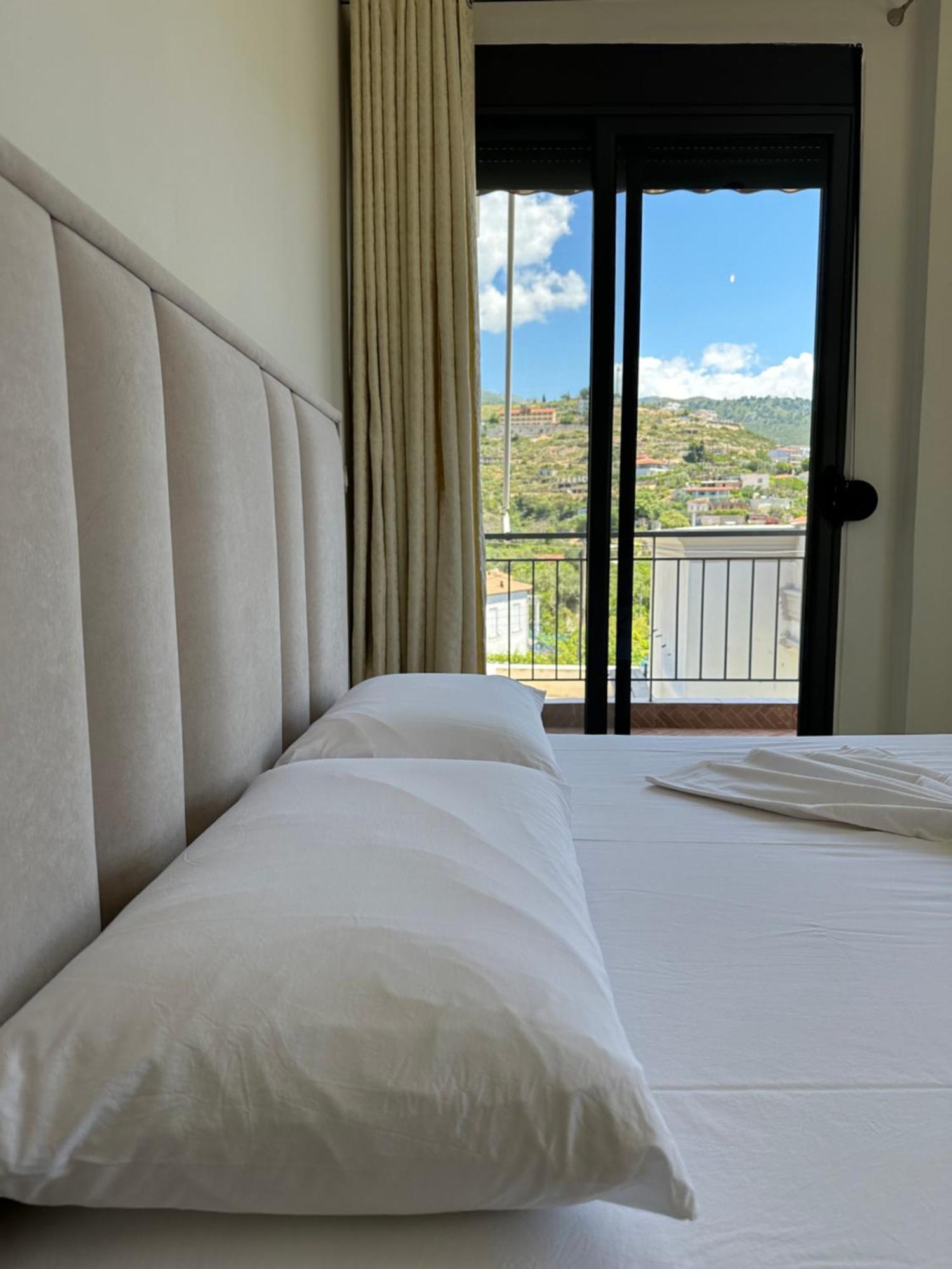 Bora Rooms Himarë Dış mekan fotoğraf