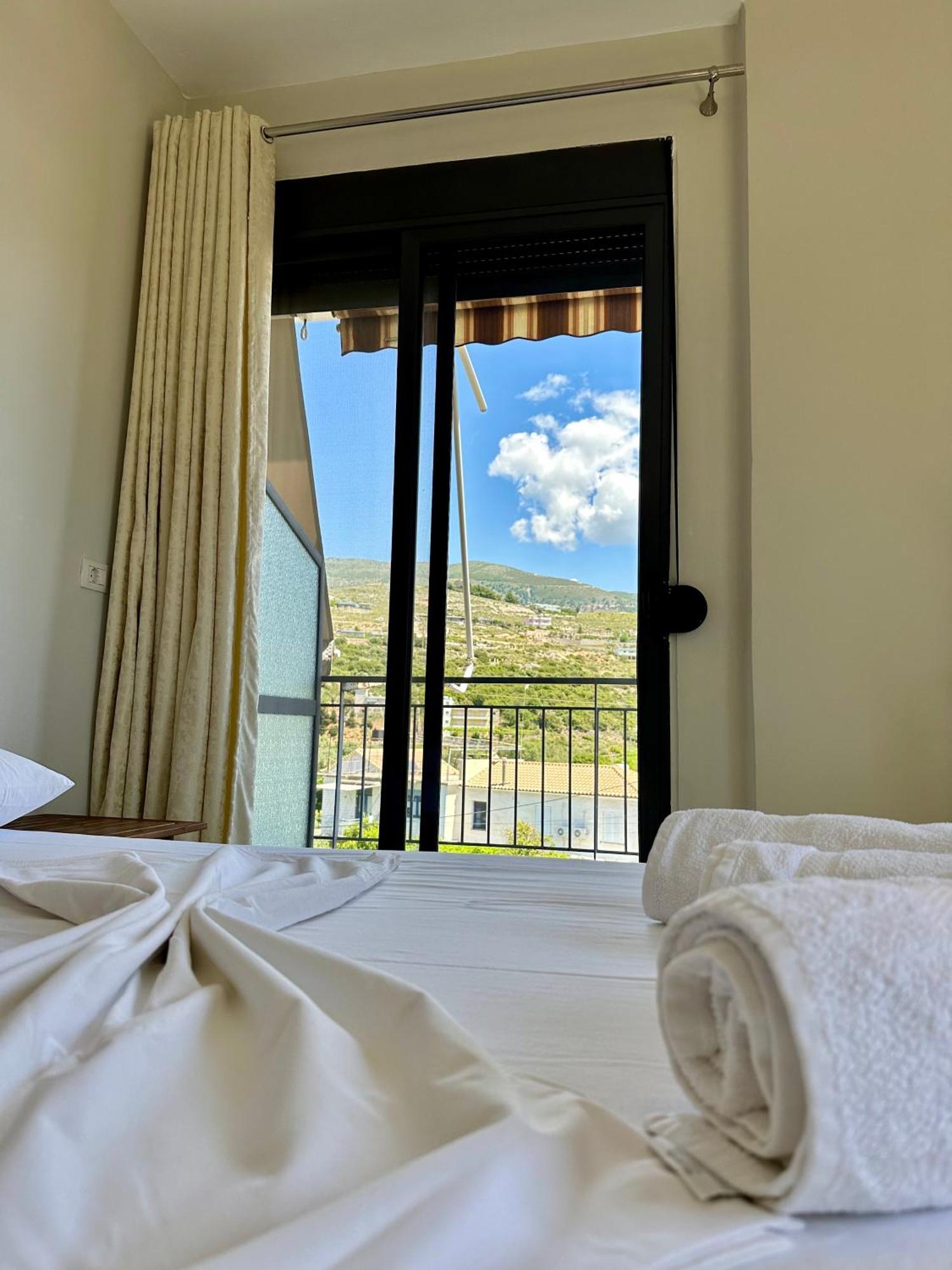 Bora Rooms Himarë Dış mekan fotoğraf